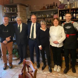 La scrittrice Cristina Rava ospite della delegazione Cuneo-Saluzzo dell'Accademia italiana di cucina
