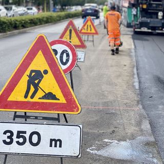 A Saluzzo si rifà l'asfalto in alcune vie della città