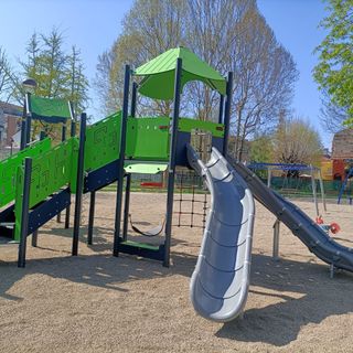 Cuneo, prosegue l'iniziativa di rinnovamento dei parchi gioco della città: nuove installazioni in corso Galileo Ferraris e via Auriate