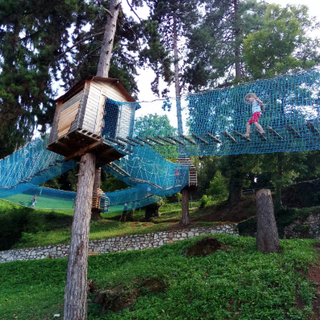 A Borgo riapre il parco Grandis con il suo avventuroso percorso tra gli alberi