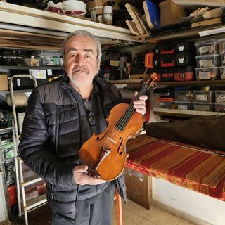 STORIE DI MONTAGNA 159/Quel violino che suona in un garage