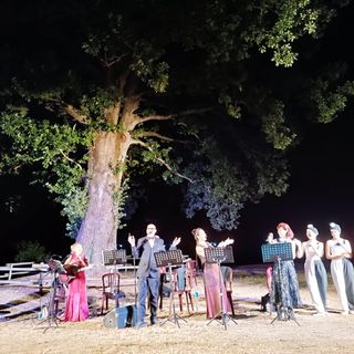 A Farigliano tornano “I racconti della quercia”: storie, musica e danza per la ricerca