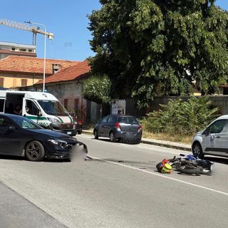 Scontro tra auto e moto in via Giordanengo a Cuneo, strada chiusa