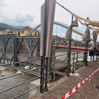 A Garessio si smonta la passerella Bailey presa in affitto dopo l'alluvione A Garessio si smonta la passerella Bailey presa in affitto dopo l'alluvione