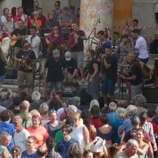 Lou Dalfin in concerto a Castelmagno: riecco la festa occitana di Ferragosto [FOTO e VIDEO]