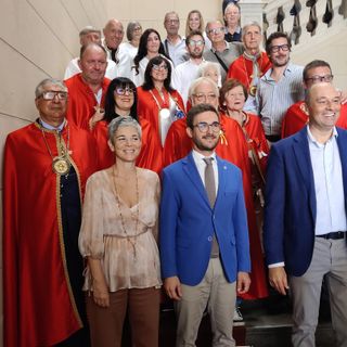 Alba ha consegnato le nuove bandiere ai nove borghi cittadini [LE FOTO]