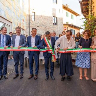 Il taglio del nastro a Monforte