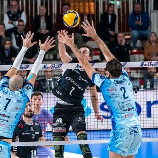 SuperLega, emozioni e spettacolo: rivivi Sonepar Padova – MA Acqua S.Bernardo Cuneo negli highlights della prima giornata