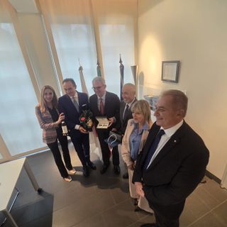 Il Piemonte lancia il patto della carne sull’asse Kobe-Carrù. Il Barolo vola in business sulle ali del Giappone Il Piemonte lancia il patto della carne sull’asse Kobe-Carrù. Il Barolo vola in business sulle ali del Giappone