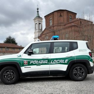 Bra: 50enne minaccia il suicidio, provvidenziale l'intervento della Polizia Locale