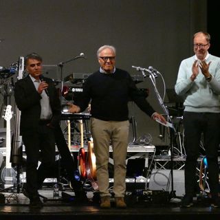 Teatro Toselli sold out: grande successo per gli Eclisse Italian Pink Floyd Show