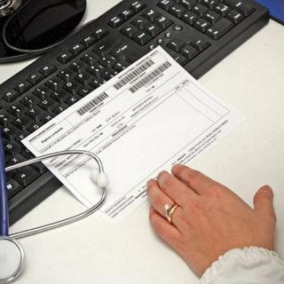 Ddl semplificazioni, due novità per i medici di base: dai certificati di malattia da remoto alle ricette ripetibili per malati cronici fino a 12 mesi