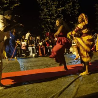 Un momento di una festa senegalese a Bra