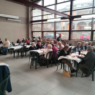 Il pranzo di Natale per gli anziani di Pagno