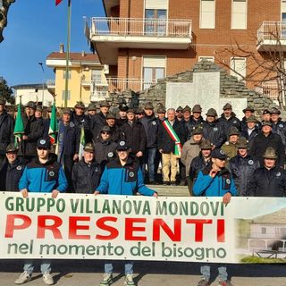 Il gruppo degli Alpini di Villanova in una foto di repertorio