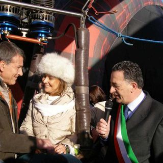 Mondovì, vent’anni di matrimonio in volo per i piloti Paolo Bonanno e Nicole Maillefer