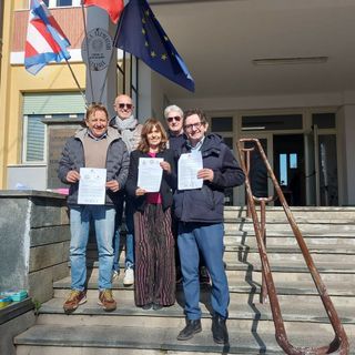 L’Orto Slow Food di Bene Vagienna ripropone il progetto condiviso eco-sostenibile fra Comuni, Slow Food Fossano e le scuole benesi L’Orto Slow Food di Bene Vagienna ripropone il progetto condiviso eco-sostenibile fra Comuni, Slow Food Fossano e le scuole benesi