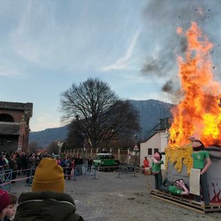 Torna il Carnevale sanfrontese: il 17 febbraio piazza Statuto si anima di maschere e tradizioni Torna il Carnevale sanfrontese: il 17 febbraio piazza Statuto si anima di maschere e tradizioni