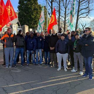 Allison Transmission, sciopero di otto ore a Cervere: presidio ai cancelli per chiedere parità di trattamento