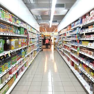 Quattro noti marchi di acqua e vino tra le vittime della tentata estorsione