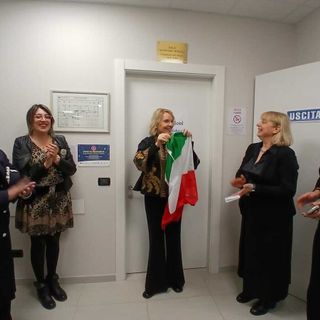 Lo scoprimento della targa dedicata a Salvatore Morelli per la nuova sala della Consulta comunale
