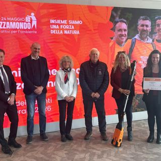 La premiazione del Comune di Revello per Spazzamondo 2025 La premiazione del Comune di Revello per Spazzamondo 2025