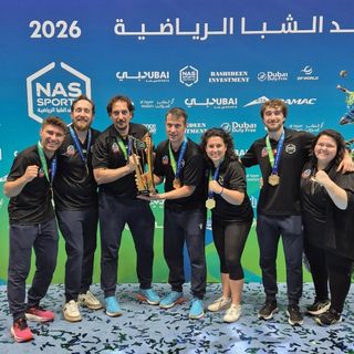 Una parte dello staff di Cuneo Volley a Dubai: domani sera tutti saranno finalmente a casa