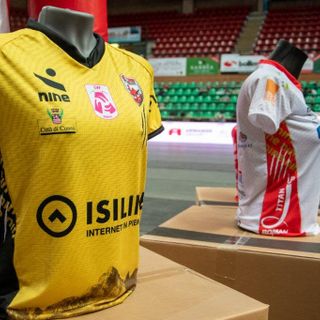 C’è Il Monviso sulle nuove divise da libero della Cuneo Granda S.Bernardo brandizzate Isiline