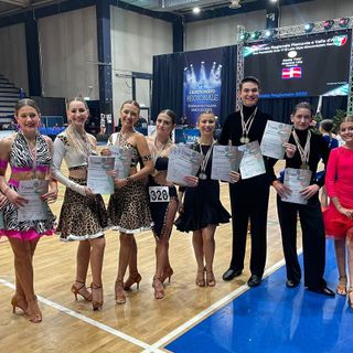 Incetta di medaglie ai Campionati Regionali FIDS per la squadra dell’Imperial dance di Cuneo