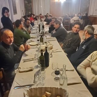 Sotto un manto nevoso la cena degli auguri a Montaldo Mondovì