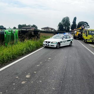 In corso le operazioni di recupero del mezzo