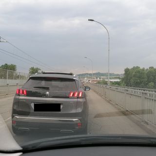 Alba, traffico bloccato sul ponte Albertino per due incidenti