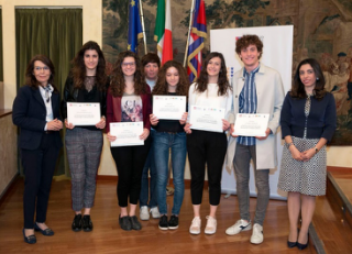 Concorso "Diventiamo cittadini europei": premiati anche sei alunni dell' "Arimondi-Eula"