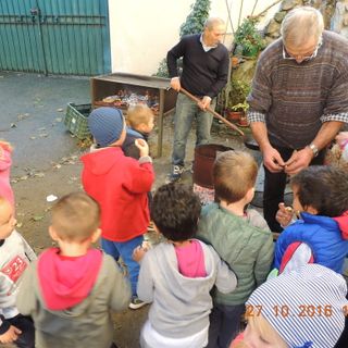 Villanovetta: un successo la festa dei nonni all'Asilo Keller