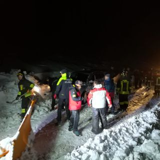 La conclusione delle operazioni di soccorso, poco fa, a Bagnolo Piemonte