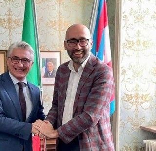 Il sindaco di Alba Carlo Bo con il presidente della Provincia Luca Robaldo