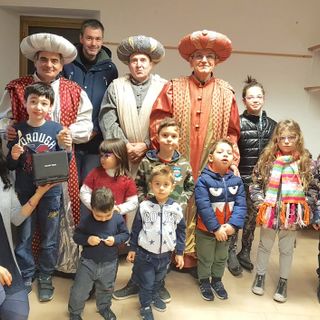 Re Magi carichi di doni in visita ai bimbi di Bosia Re Magi carichi di doni in visita ai bimbi di Bosia