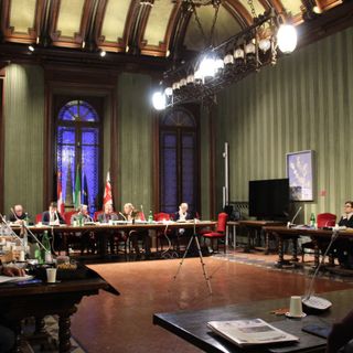 Un Consiglio Comunale di Alba degli anni passate, immagine di repertorio