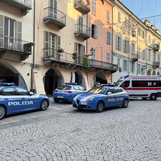 Polizia interviene a sedare lite tra coniugi in via Roma a Cuneo