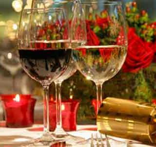 Portate prelibate e prezzi imbattibili: ecco i menù di Natale e Capodanno del Wellington di Paesana Portate prelibate e prezzi imbattibili: ecco i menù di Natale e Capodanno del Wellington di Paesana