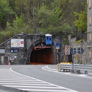 Tunnel di Tenda riaperto a seguito del blocco di un mezzo pesante all'interno della galleria