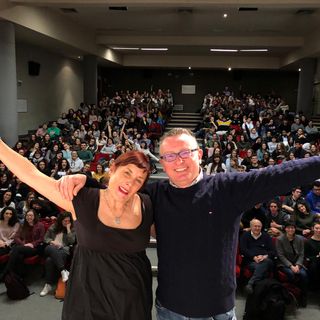 L'importanza della donazione di sangue raccontata con umorismo agli studenti di Mondovì