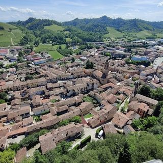 Una veduta di Corneliano d'Alba