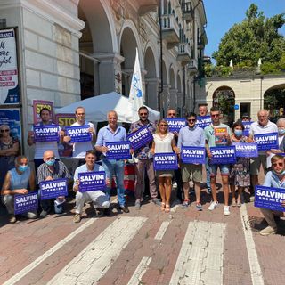 Il gazebo della Lega, stamane, a Cuneo