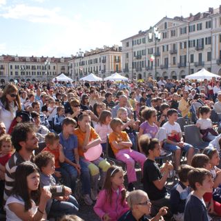 “FamigliaseiGranda” organizza un mese di eventi in 7 città della provincia “FamigliaseiGranda” organizza un mese di eventi in 7 città della provincia