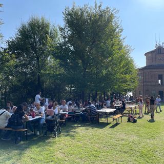 “Da cortile a cortile” a Bra,  migliaia di partecipanti per l’itinerario enogastronomico e i numerosi eventi in città
