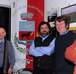 Da sn Ettore Roncisvalle Vice Sindaco di Pamparato, Giuseppe Molinari fondatore della Comunità di Langa e Alta Langa per la tutela dei prodotti agricoli, Giorgio Alifredi Presidente di Alte Terre, Antonio Leinardi e Antonio Bornia coltivatori.