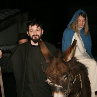 Ben 350 i figuranti che animano il tradizionale appuntamento doglianese