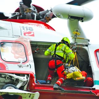 Si fa male mentre percorre una via ferrata: intervento dell'elisoccorso a Limone Piemonte