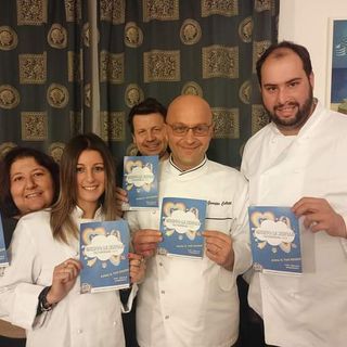 Lo chef Colletti Giuseppe docente dei ragazzi speciali dell'associazione cuneese "Le Nuvole"
